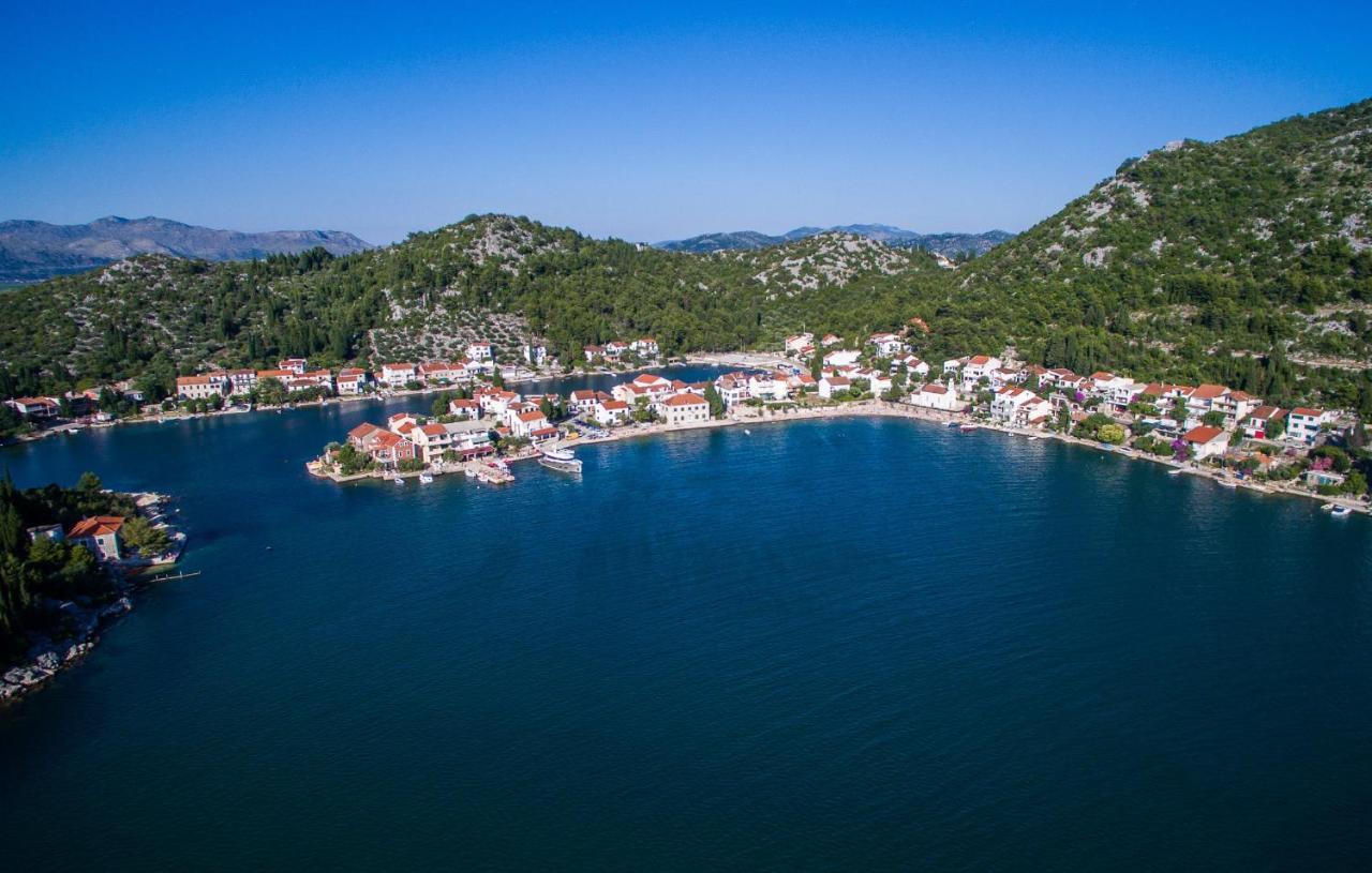 Villa Luni Блаце Экстерьер фото